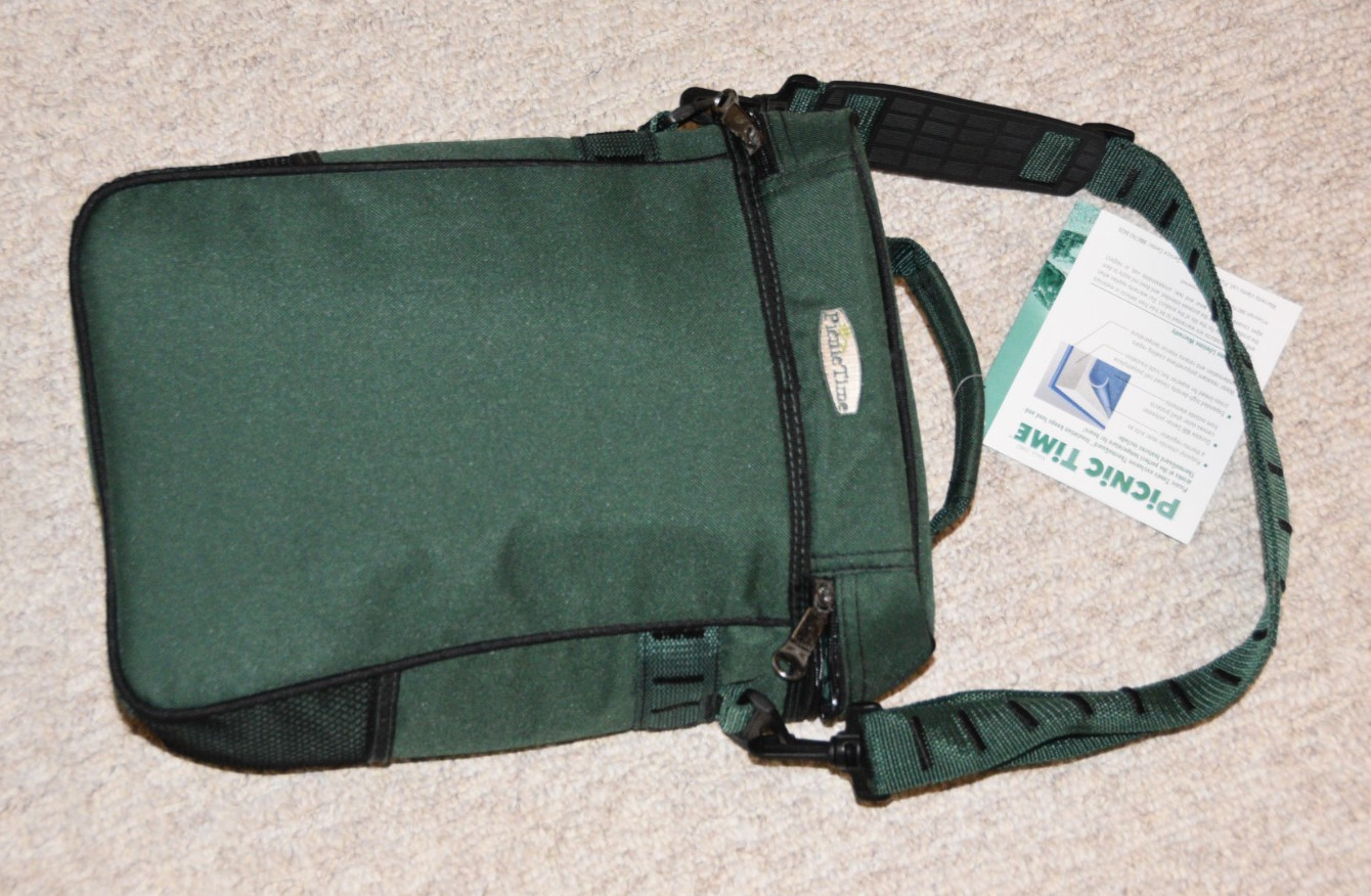 Picnic Time Duet Wine Tote Cheese Board Opener Hunter Green 623-04 NWT