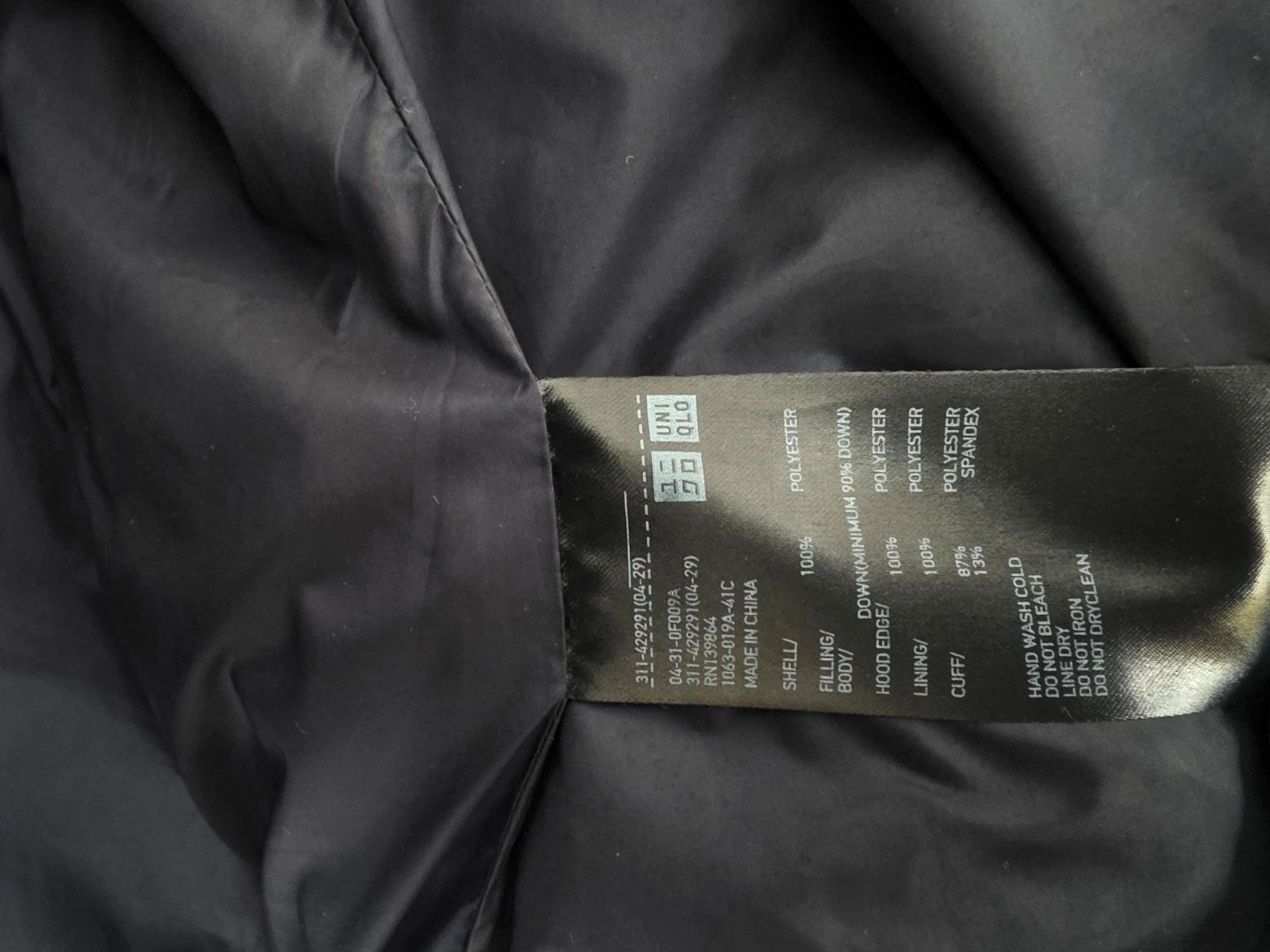 Uniqlo Men's Seamless Down Parka — Size M — Dark Navy — Used - product detail image 4
