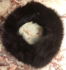 BLACK FOX COLLAR 25 LONG FROM SORBARA FURS HOOK/EYE CLOSURE