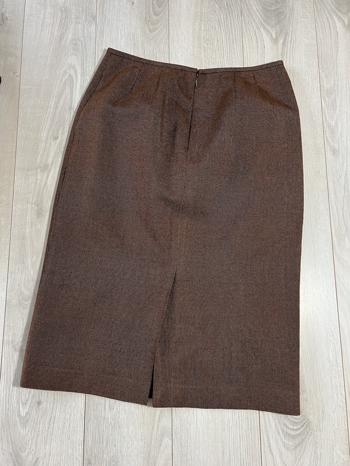 Le Suit Brown Three Button Pocket Jacket & Skirt Suit Set Sz 8