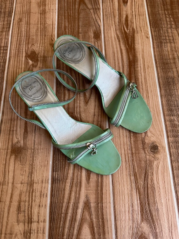 Christian Dior Primavera 2001 John Galliano Charol Tacones Verdes EU 37.5 US 7 Foto 2 de 4