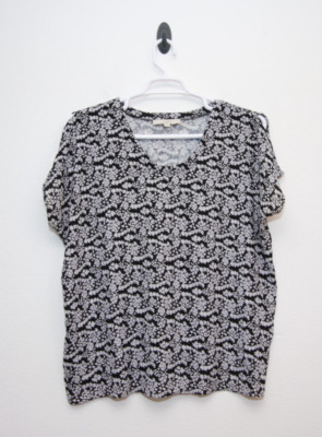 Loft Top Size XL Polyester Front Rayon Back Flutter Sleeve Black & White Floral