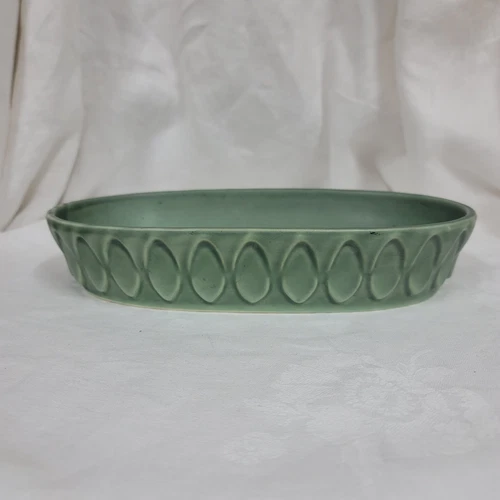 MCM Red Wing USA Art Pottery Green Oval Serving Dish Tray 835