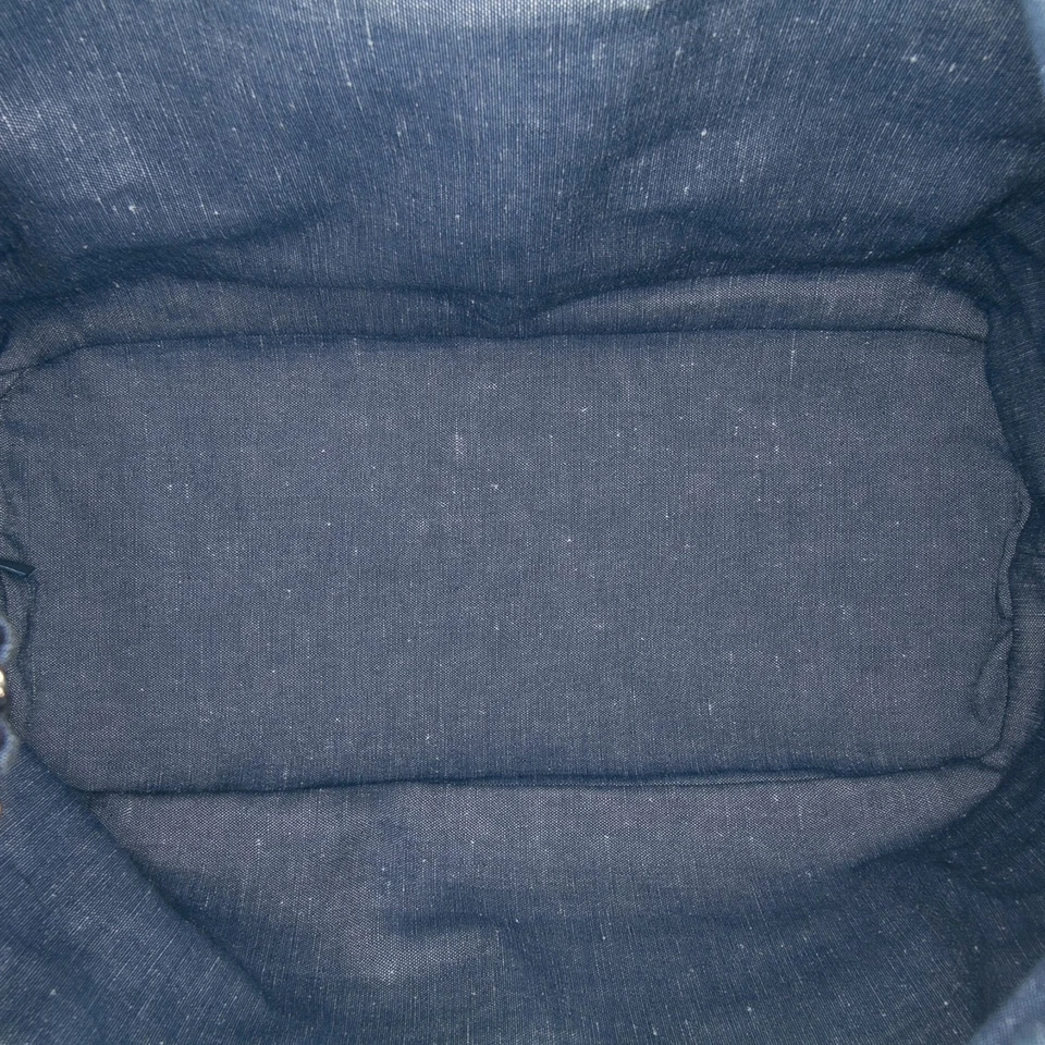 Mochila Chanel Autenticada Acolchada Medallón Azul Denim Tela Foto 4 de 4