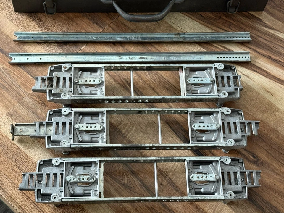 Kit de plantilla de puerta y jamba Stanley 83037 con estuche de almacenamiento/transporte de metal Foto 4 de 4