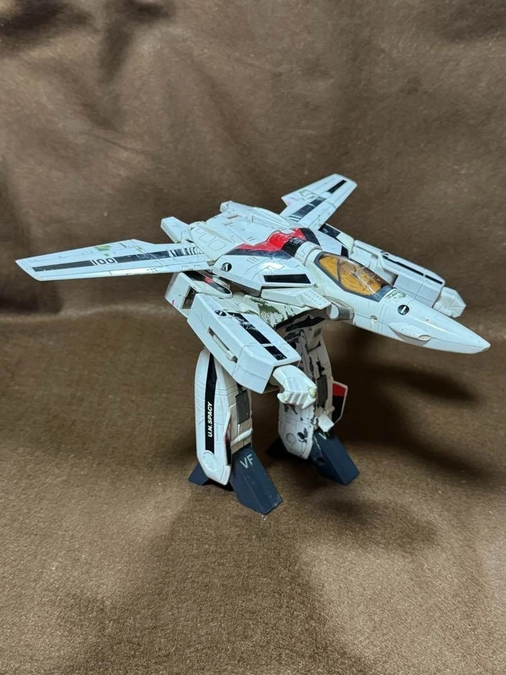 Vintage 1984 Hasbro Bandai Transformers G1 Autobot Air Guardian Jetfire Jet Toy - Image 3 of 4