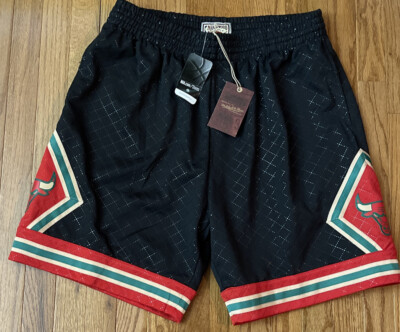 Mitchell & Ness Men's Chicago Bulls Neapolitan Swingman 1997-98 Shorts NWT XL