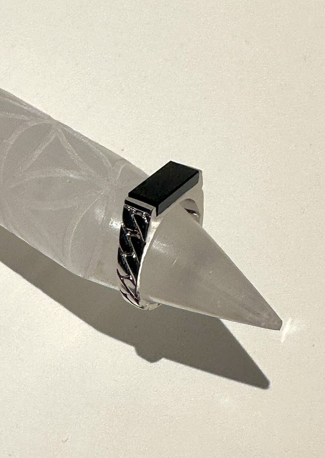 925 Silver Cuban Link Patterned Ring With Onyx St… - image 2