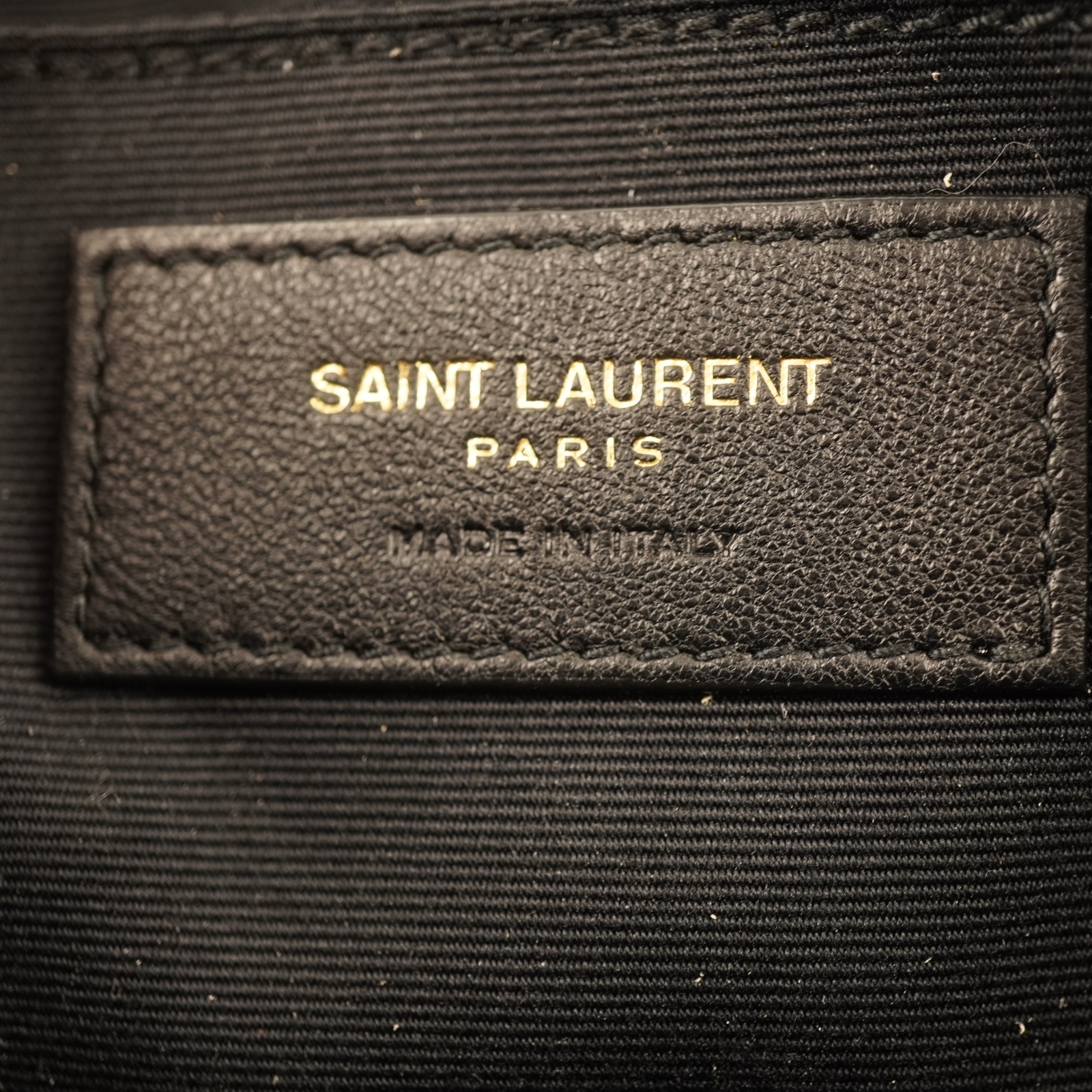 SAINT LAURENT Borsa fotocamera Lou Medium YSL con tasca in pelle trapuntata spedizione gratuita USA