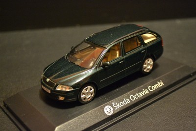 skoda octavia vrs diecast model