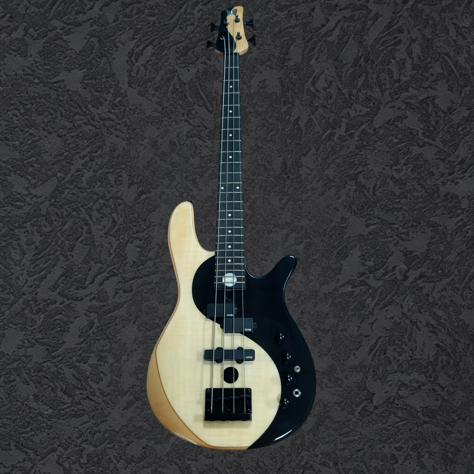 US Ship Yin Yang Standard 4 String Electric Bass Guitar Natural Wood Black Finis