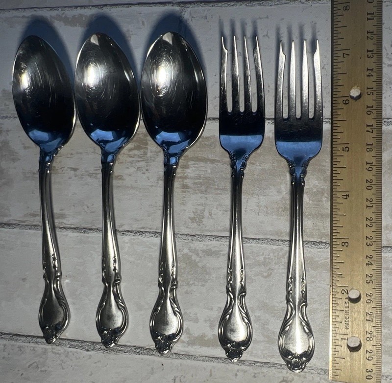 International Lyon Queens Fancy Stainless Steel 3 Dinner Spoons, 2 Salad Forks