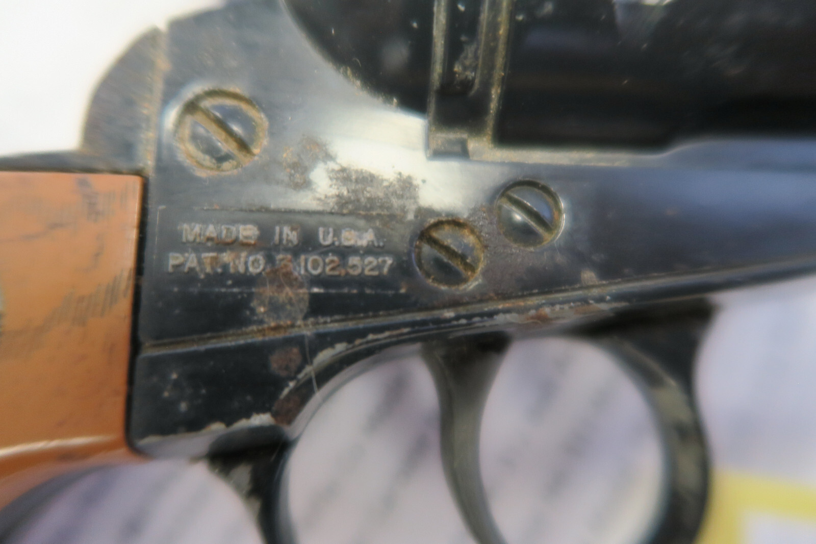 Daisy Model 179 Spittin' Image BB Pistol Blond Colored Solid Handle