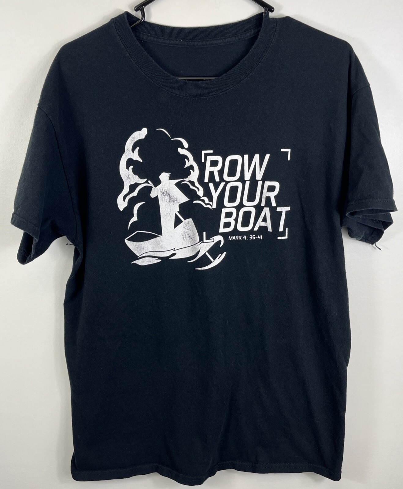 FILA Maglietta Religiosa Row Your Boat Mark 4:35 41 Gesù Calma Tempesta Vestibilità M