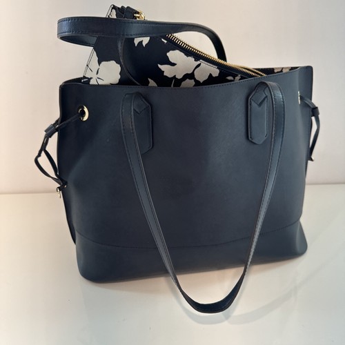 Bolso de mano Michael Kors Trista de cuero con cordón - Imagen 9 de 24