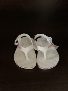 gap girls flip flops