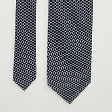Brooks Brothers Maker Blue Chain Pattern Woven Silk Made in USA 61" x 3 7/8"