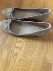 Tory Burch Women's Patent Leather Chelsea Nude Ballet Heels Bow Charms Size~ 10 — photo 7