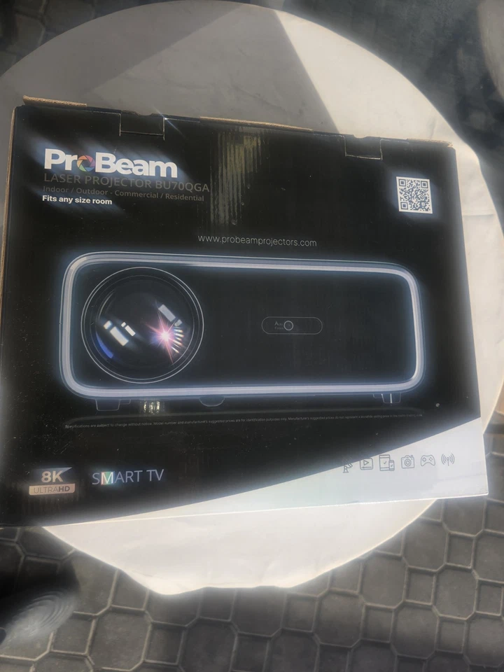 Proyector láser PROBEAM BU70QGA 8k SMART TV y pantalla Titan TNS-100 Foto 4 de 4