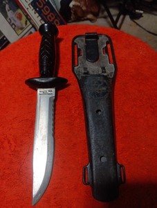 Vintage  Aqua Lung Dive Knife
