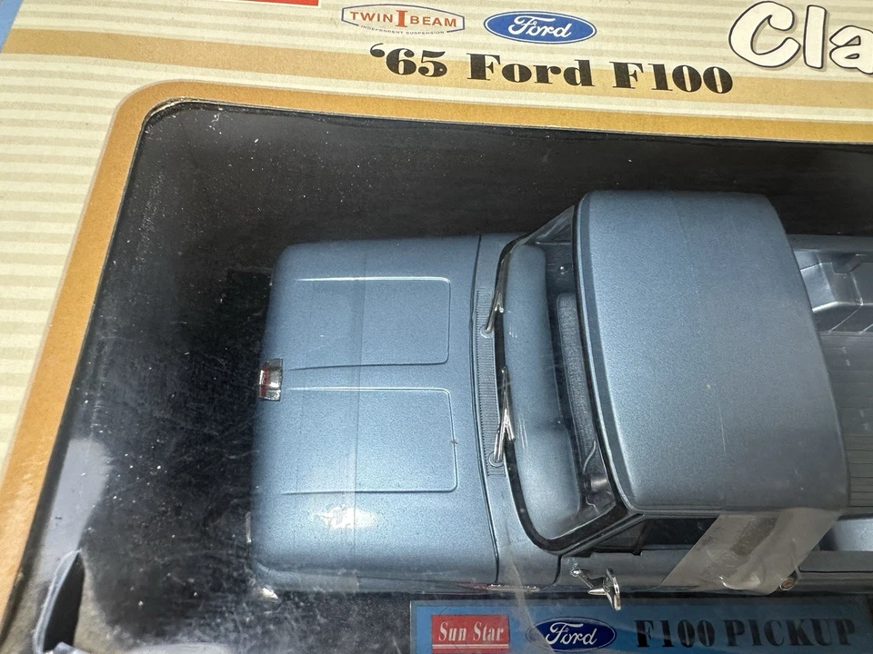 Camioneta pickup Ford F100 1965 Sunstar 1272 azul doble haz escala 1:18 Foto 4 de 4