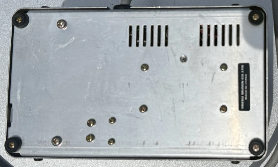 Зарядное устройство Yaesu NC-15 для никель-компакт-дисков FNB-3 и FNB-4 для 2-полосных радиоприемников - Изображение 4 из 4