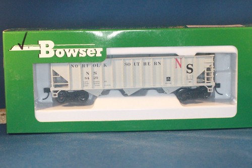 JP HO Bowser 42923 70 toneladas 12 paneles triple tolva Norfolk Southern 8429 | Zustand: New