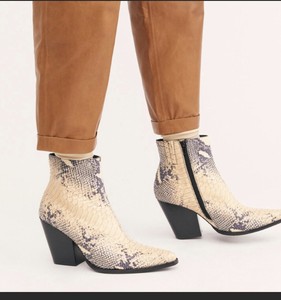 square toe ostrich boots