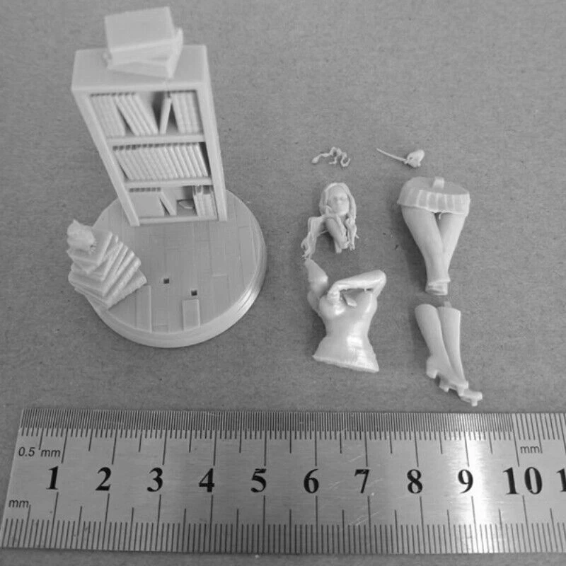 Magical Girl Full Resin Figure Model Kit 1/24 Scale Unpainted Unassembled Toys - Image 2 of 2