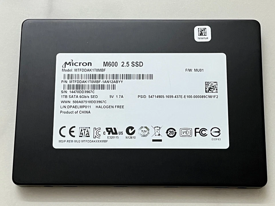 Micron Crucial M600 1TB SSD Internal MTFDDAK1T0MBF 2.5" SATA III 6Gb/s 7mm SSD - Image 3 of 4