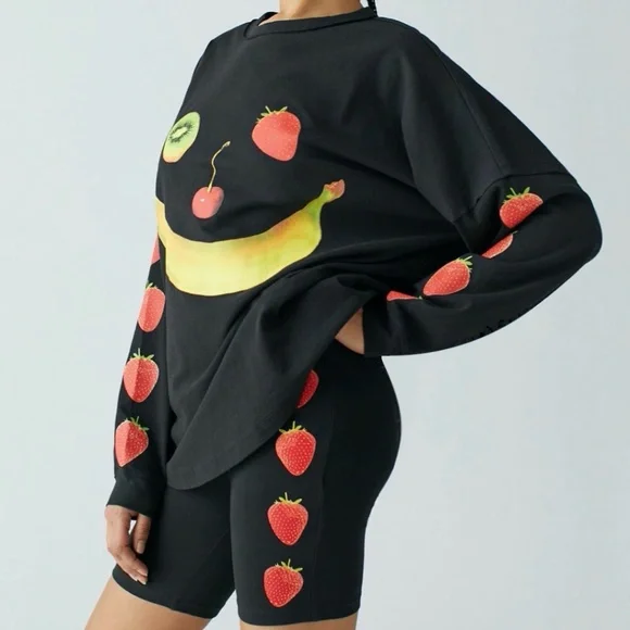Urban Outfitters Strawberry Fruit Graphics Long Sleeve Tee w