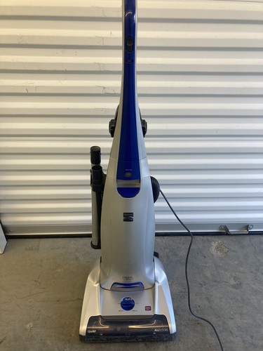 Bagged Upright Vacuum Cleaner 