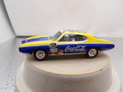 1968 PONTIAC GTO     2003 JOHNNY LIGHTNING COCA-COLA POLAR BEARS   1:64 DIE-CAST