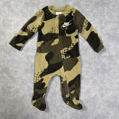 Nike One Piece Boys Newborn Green Fleece Camo Footed Zip Sleeper Pajamas