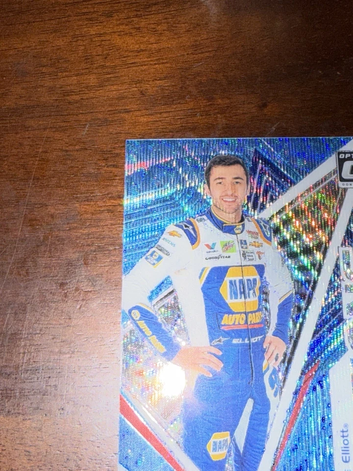 2020 Donruss Optic Illusions Carolina Blue Wave Chase Elliott #IL6 - Image 3 of 4