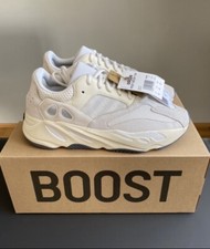 Adidas YEEZY BOOST 700 Analog Gr. 44⅔ - EG7596 - NEU Kanye West