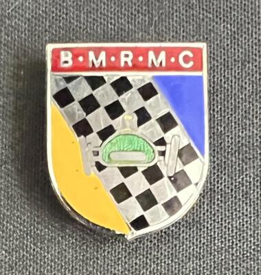 BRITISH MOTOR RACING MARSHALS CLUB BMRMC ENAMEL VINTAGE LAPEL BADGE