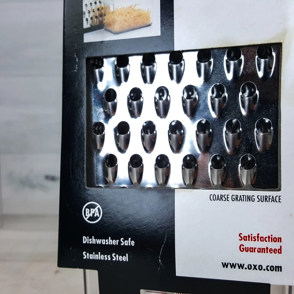 Rallador de caja OXO Good Grips con contenedor de captura rebanada gruesa fina mediana plateado negro Foto 2 de 4