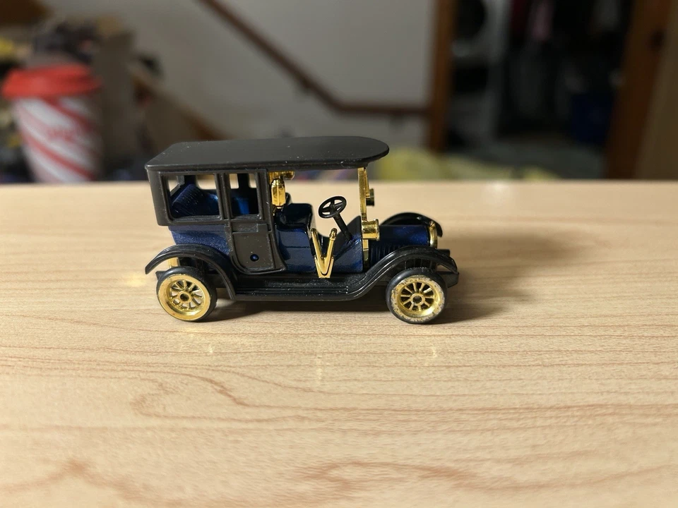 Coche Mercedes de alta velocidad suelto Foto 4 de 4