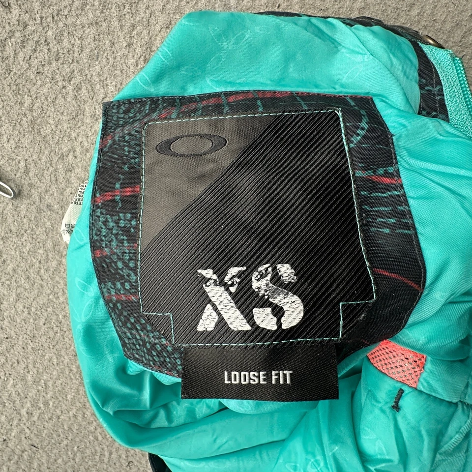 Oakley Thinsulate insulated Snowboard Ski Pants Womens XS Loose Black Geometric - Image 2 of 4