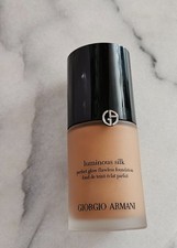 Fond de teint éclat parfait Luminous Silk teinte 8.75 GIORGIO ARMANI 30ml