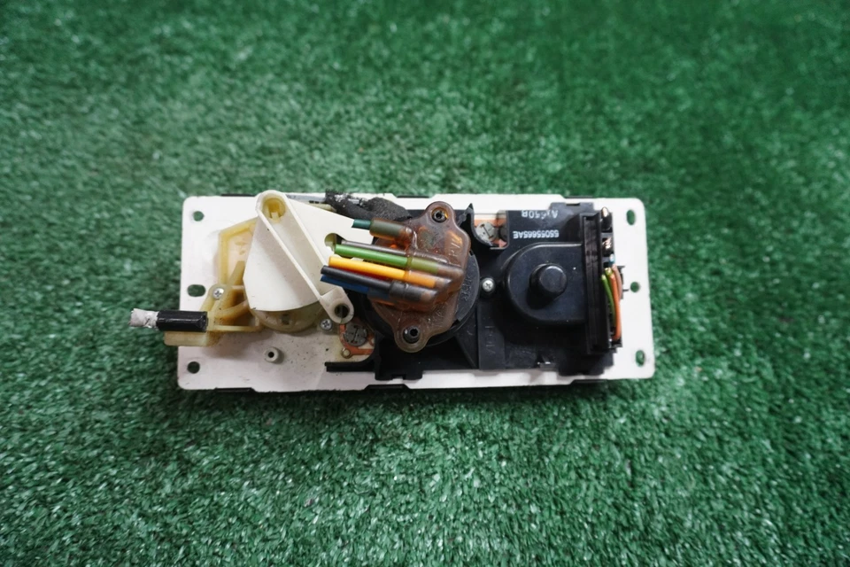 1998 1999 2000 DODGE DURANGO TEMPERATURE AC Control PANEL OEM 55055665AE - Image 2 of 4