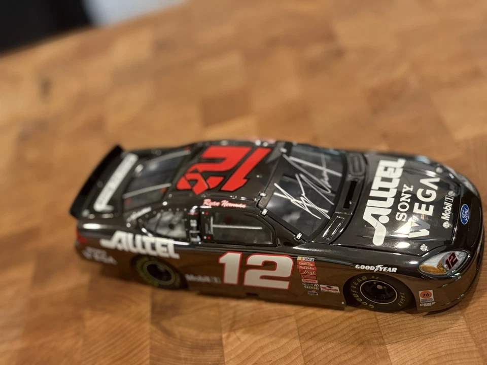 Ryan Newman 2002 Team Caliber Alltel/Sony Wega Dark Chrome Signed 1/24 Rare  - Image 3 of 4