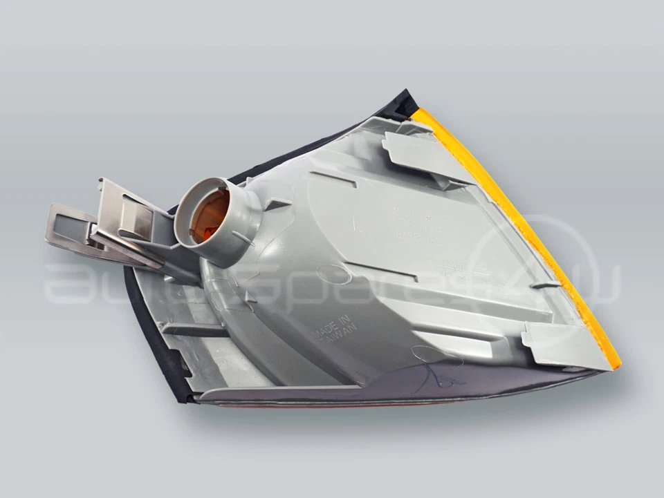 TYC Amber Corner Light Parking Lamp LEFT fits 1990-2002 MB SL-Class R129 - Image 2 of 2