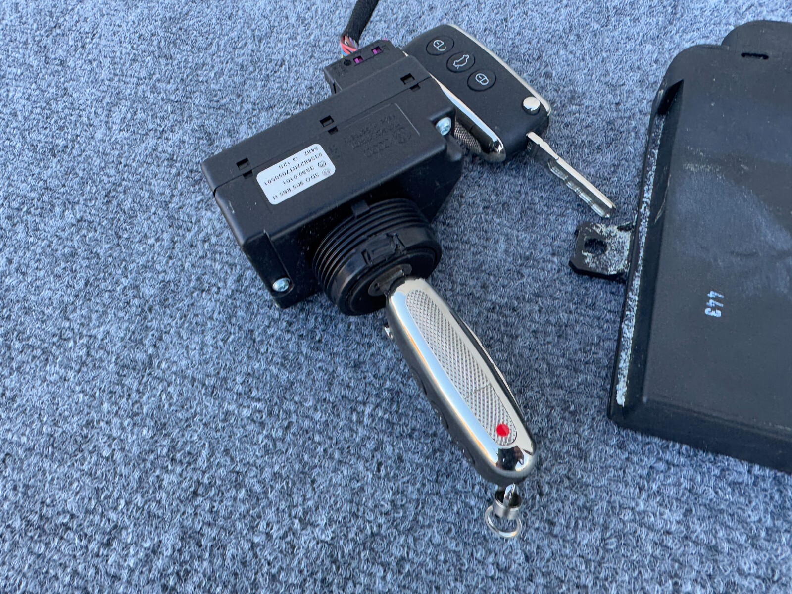 KEYLESS IGNITION CONTROL MODULE KET DAMAGE BENTLEY FLYING SPUR OEM (2013-2018)