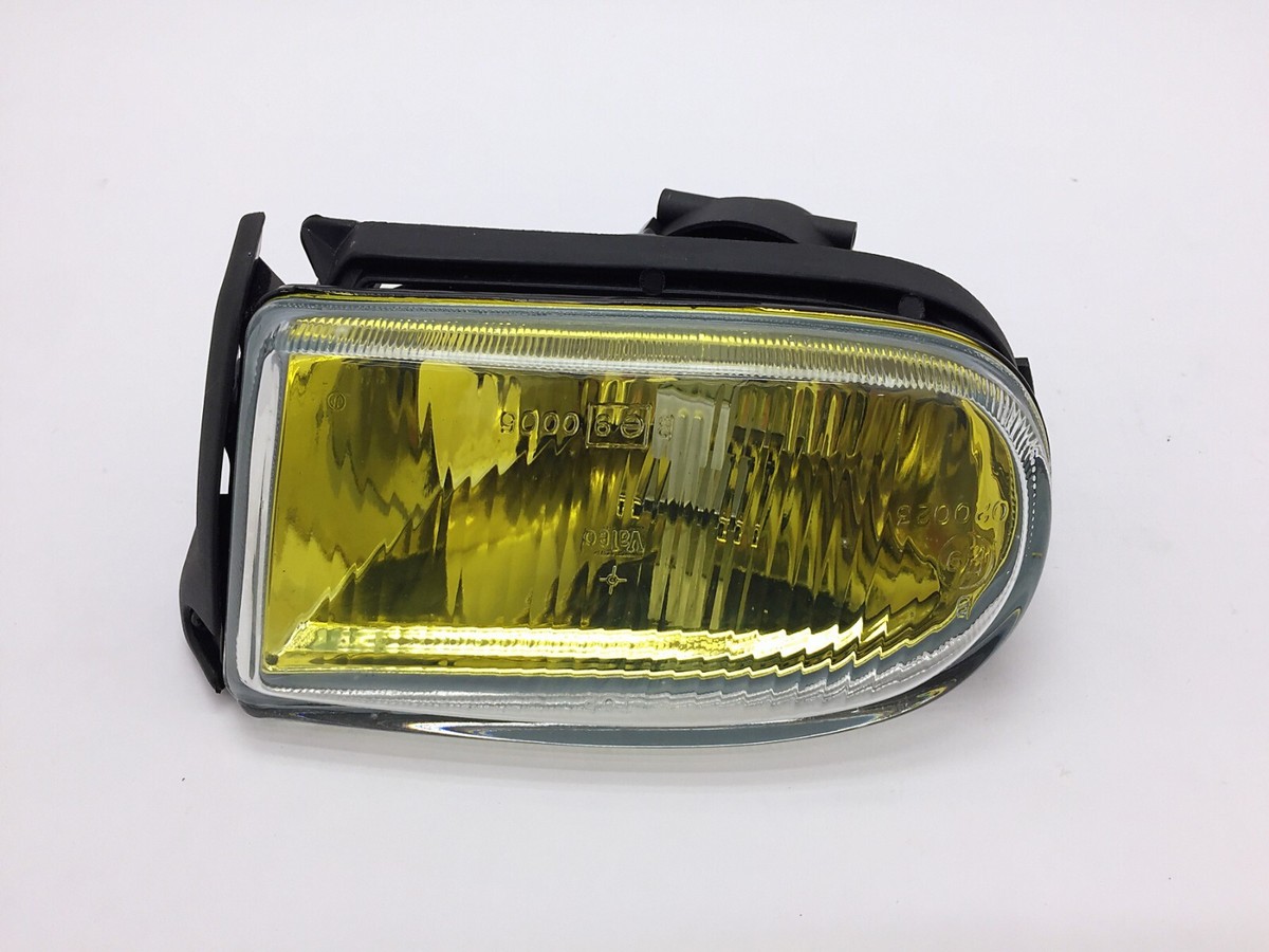 Fog Lamp Right in yellow color for RENAULT R19 II 7701036046