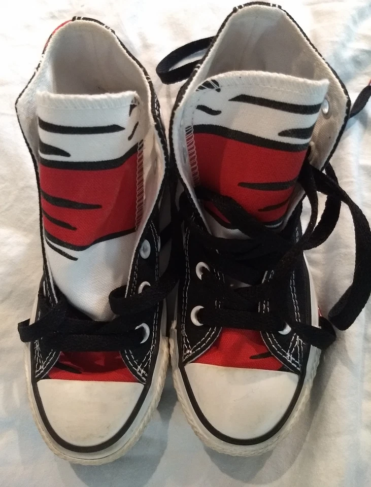 Высокий верх Converse Chuck Taylor All Star «Dr Seuss Cat in the Hat», младший, размер 11 - Изображение 3 из 4