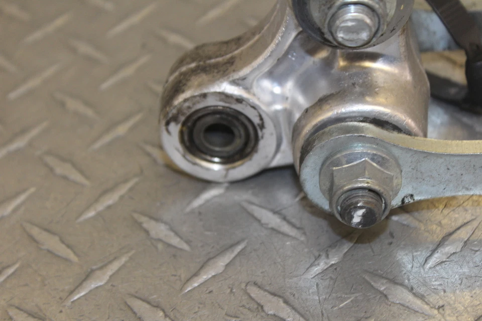 2000 SUZUKI SV650 SV 650 ЗАДНИЙ DOGBONE АМОРТИЗИРУЮЩЕЕ ЗВЕНО - Изображение 3 из 4