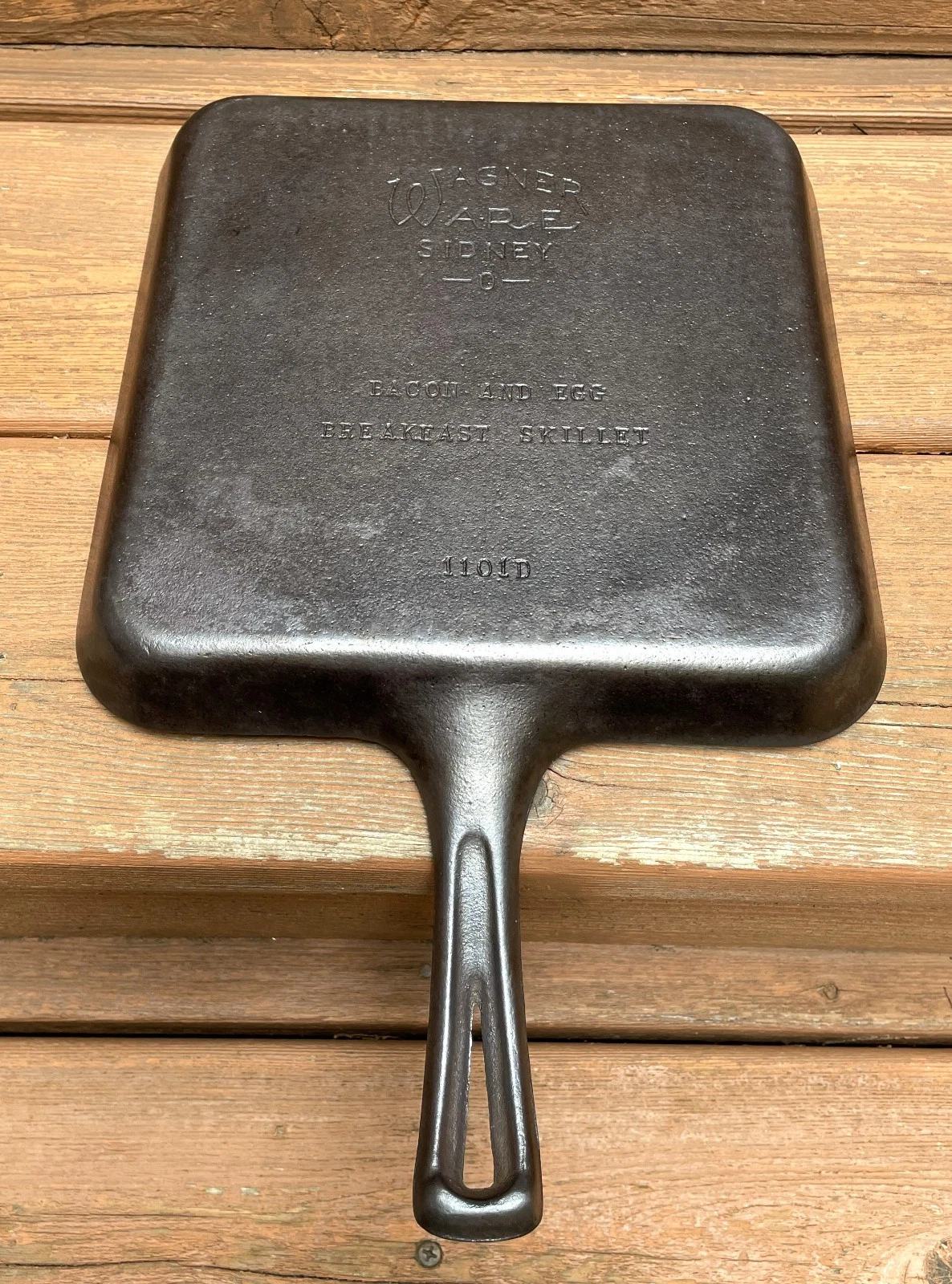 Wagner Ware 9" Cast Iron Bacon & Egg Breakfast Skillet 1101D RESTORED!