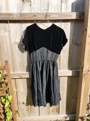 Vintage 1940s Little Black Dress Velvet Top Vintage 1940s Little Black Dress Velvet Top